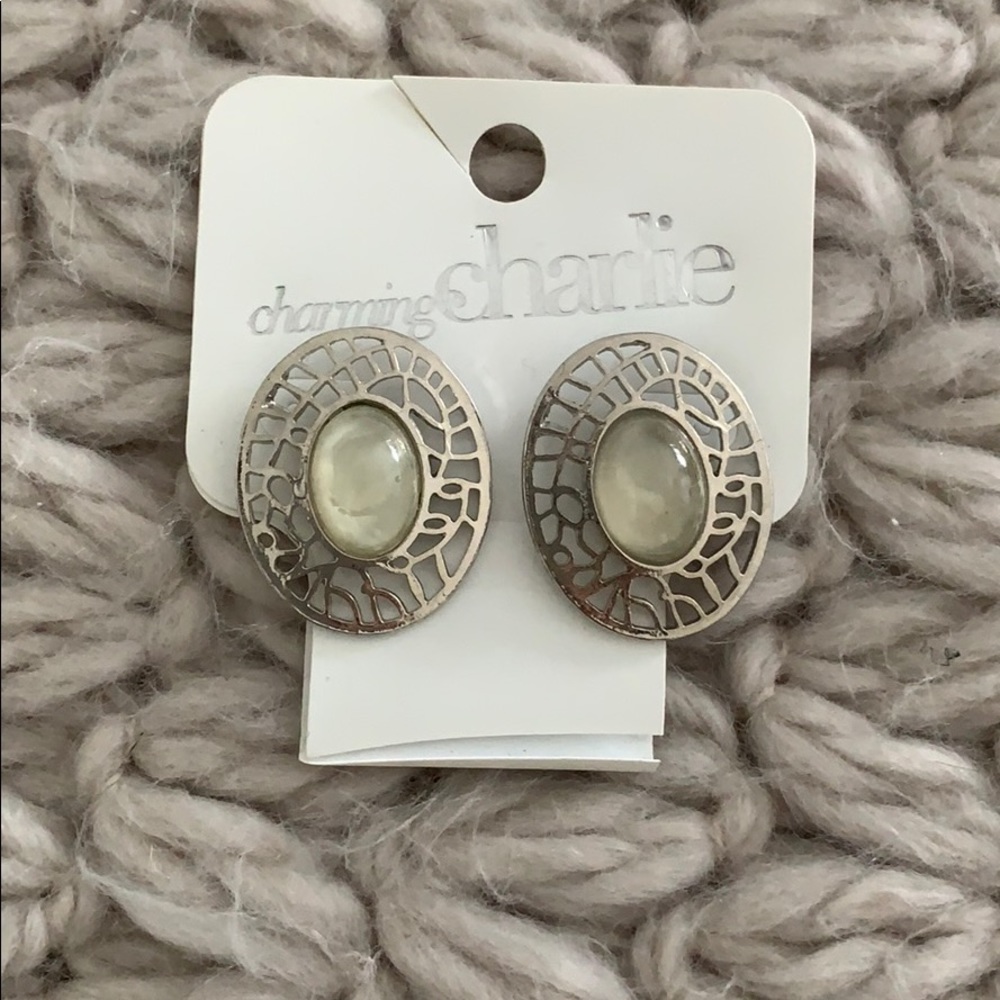 Earrings - Picture 2 of 6